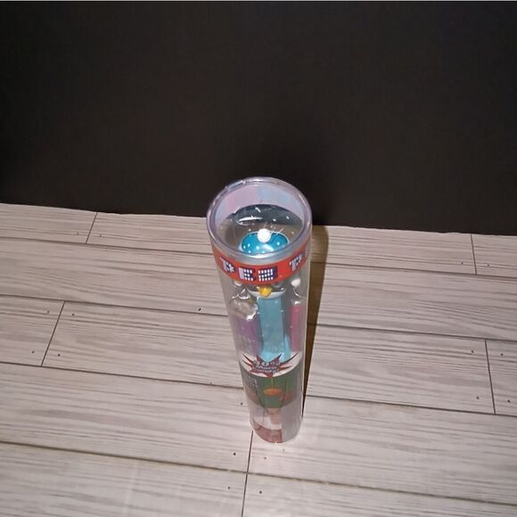 Pez Dispenser Penguin Santa Christmas Holiday Sealed With Candy Copyright 2014 - Picture 6 of 10